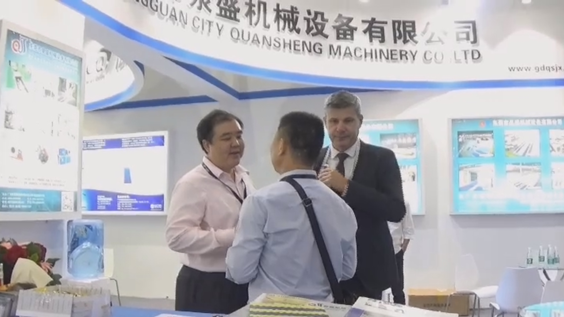 泉盛机械在展会上播放厦门讯成制作的三维动画 